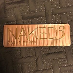 Naked 3 pallet💙
